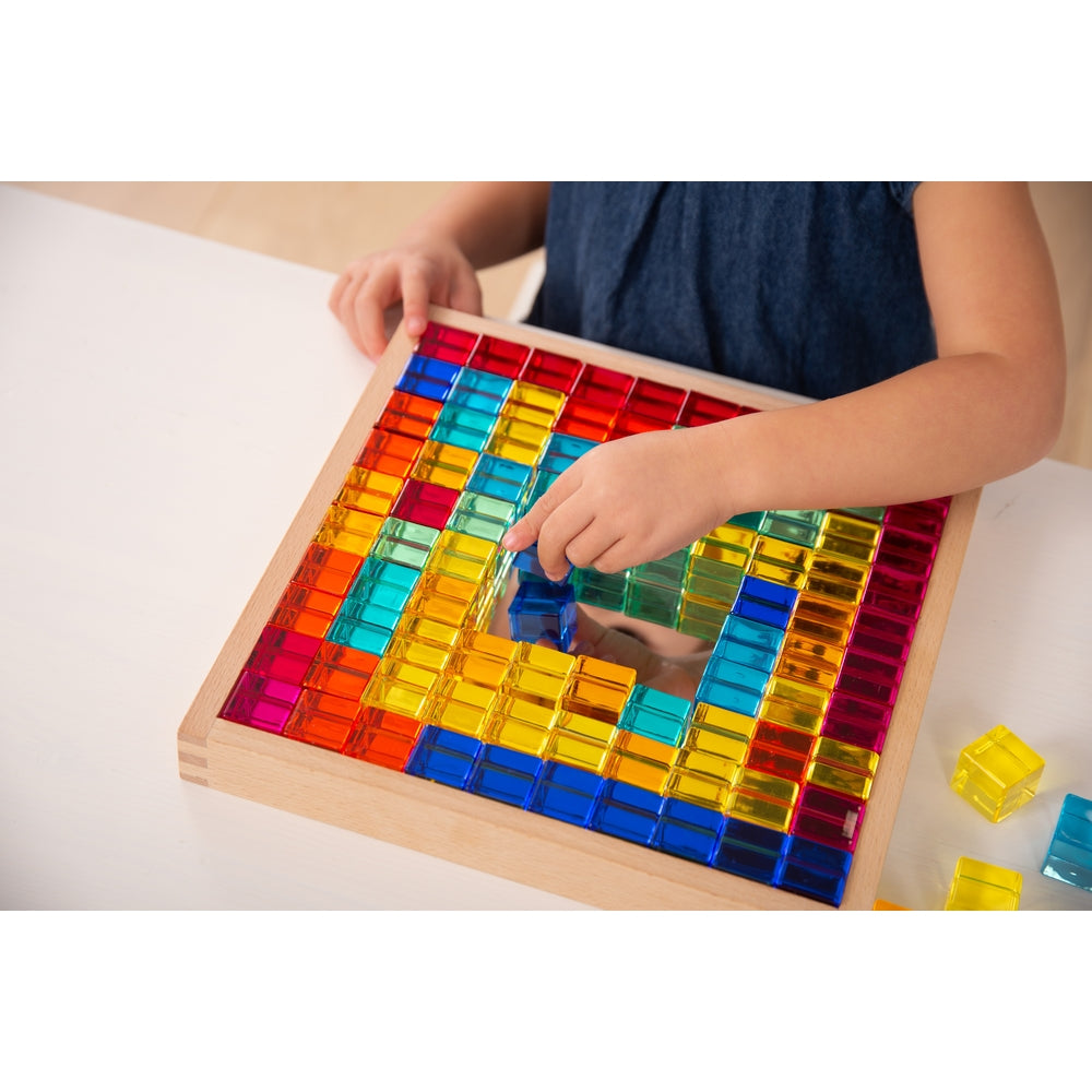 Plateau miroir avec cubes translucides
