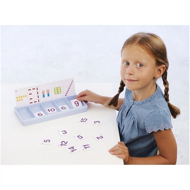 Atelier boîtes à compter 3 - 2 enfants