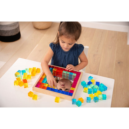 Plateau miroir avec cubes translucides