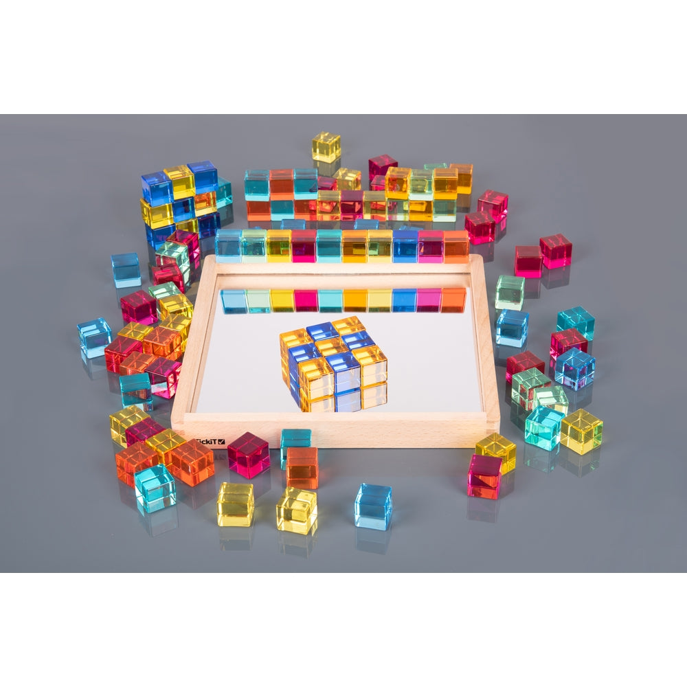Plateau miroir avec cubes translucides