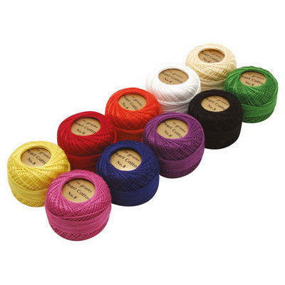 Boîte assortie de 10 fils à broder perlés