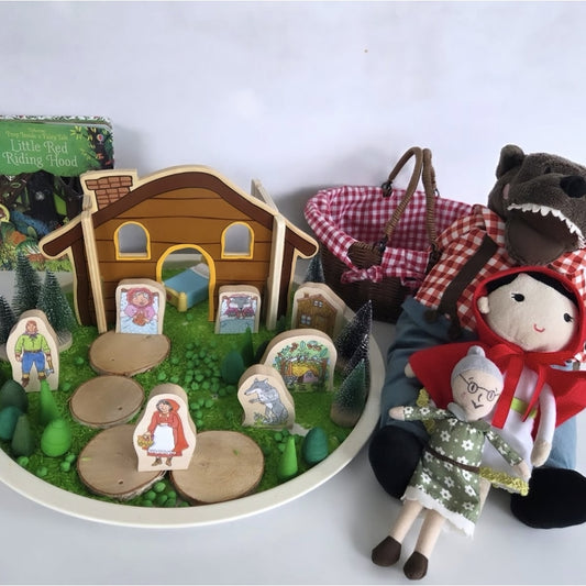 Personnages traditionnels en bois