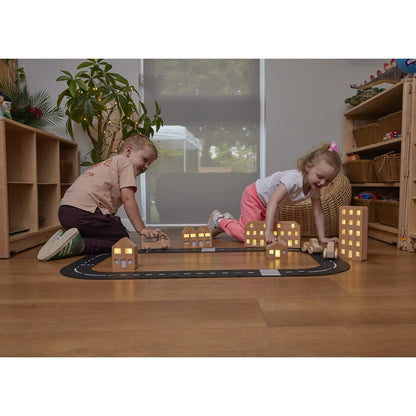 Maisons et bâtiments lumineux en bois