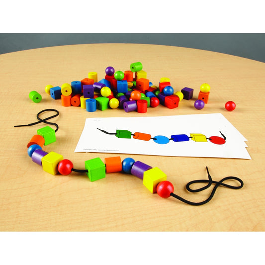 Ensemble de perles et cartes à motifs